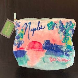 Lilly Pulitzer Destination Pouch ☀️☀️☀️💗